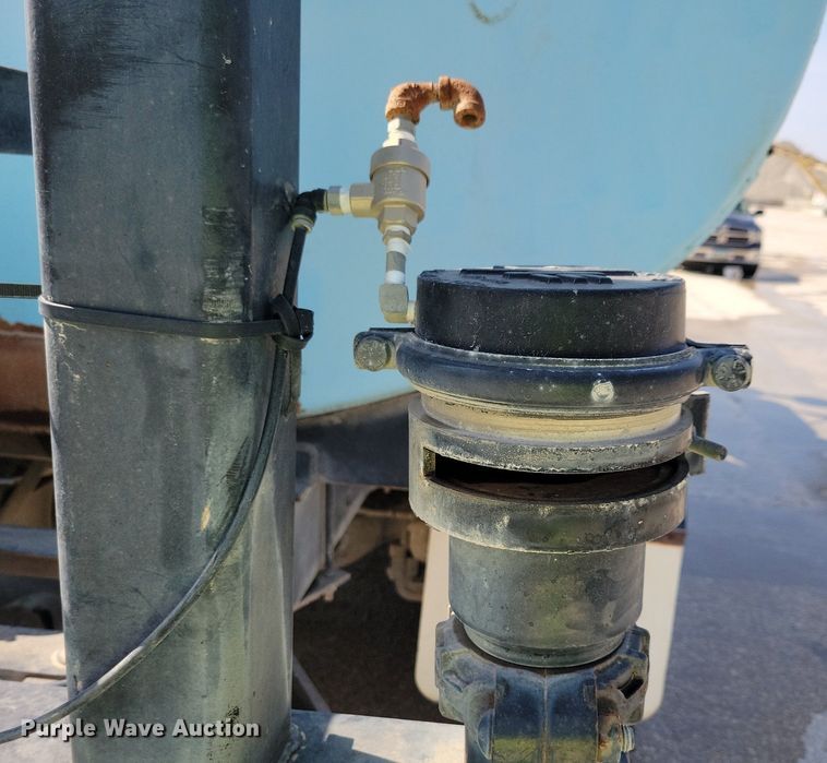 image for item IQ9942 1966 Mack  water truck