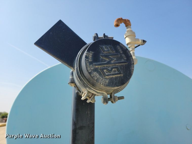 image for item IQ9942 1966 Mack  water truck