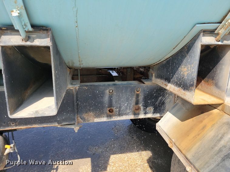 image for item IQ9942 1966 Mack  water truck