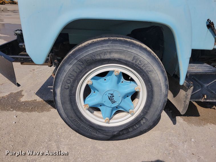 image for item IQ9942 1966 Mack  water truck