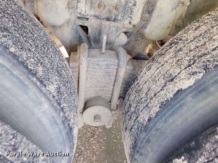 image for item IQ9942 1966 Mack  water truck