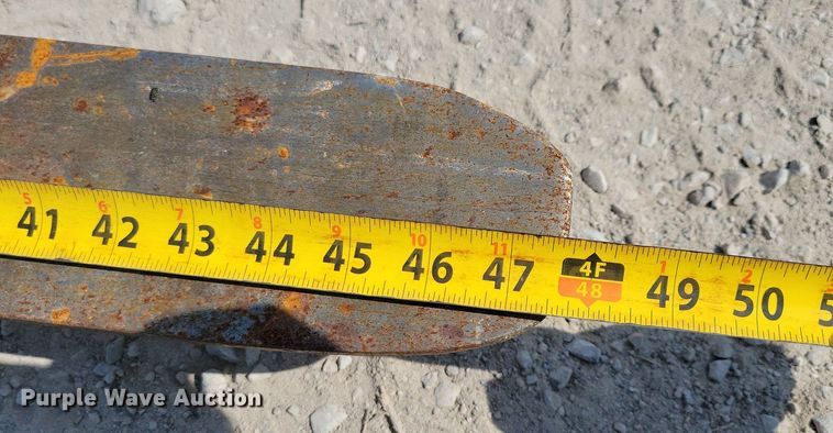 image for item IQ9943 2012 Genie GTH1056  telehandler