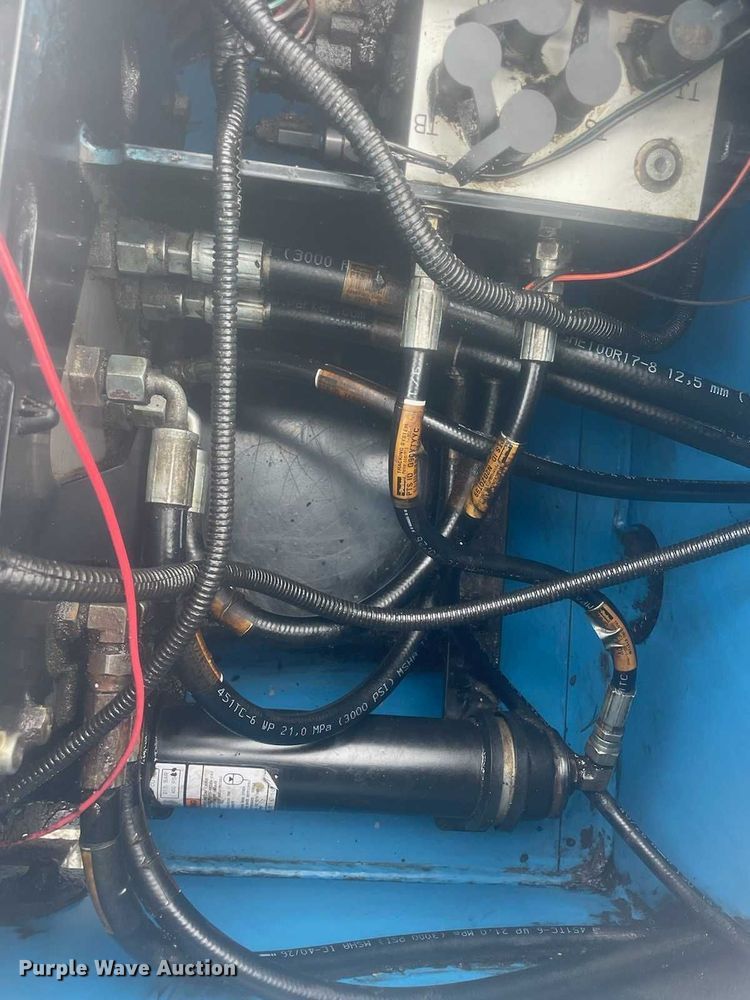 image for item IQ9943 2012 Genie GTH1056  telehandler