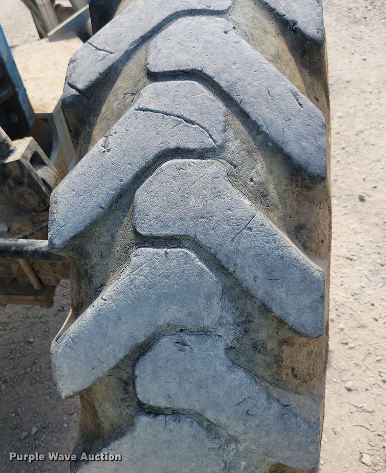 image for item IQ9943 2012 Genie GTH1056  telehandler