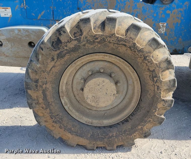 image for item IQ9943 2012 Genie GTH1056  telehandler