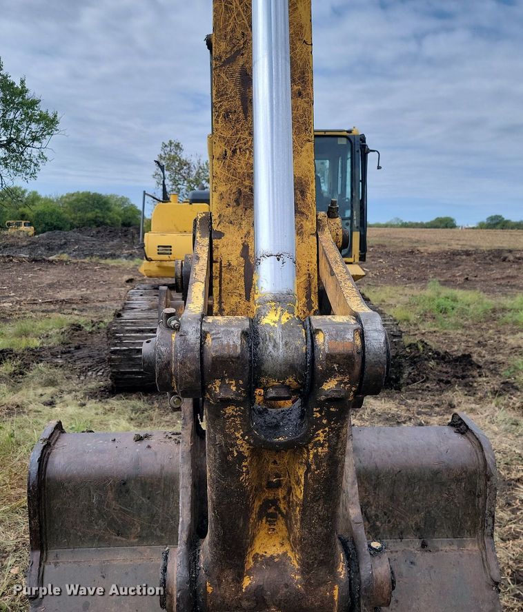 image for item JE9504 2009 Komatsu PC200LC-8 excavator