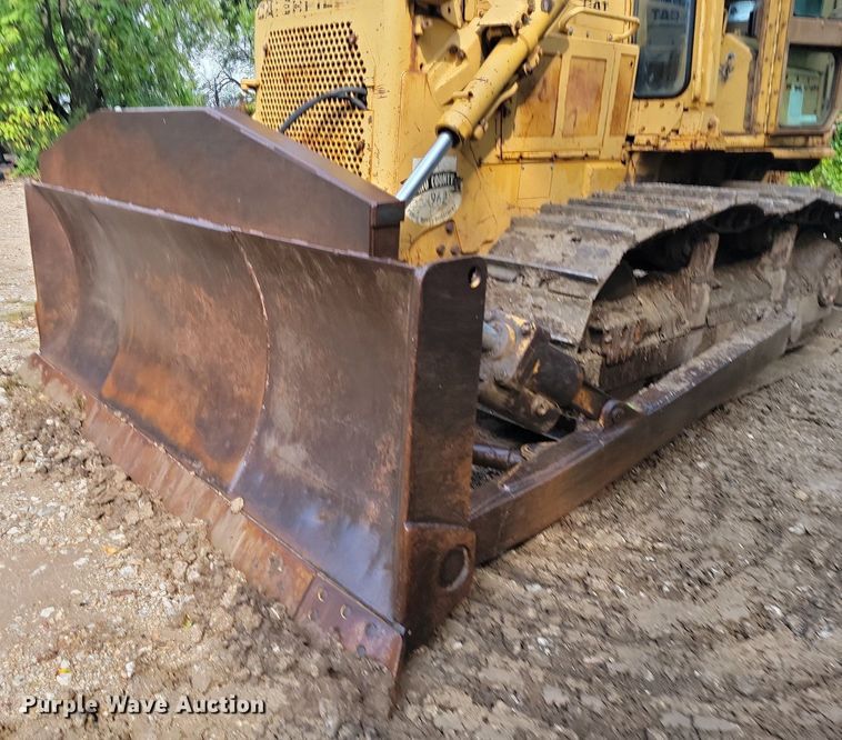 image for item JE9516 1984 Caterpillar D6D dozer