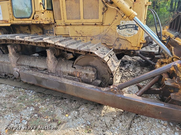 image for item JE9516 1984 Caterpillar D6D dozer