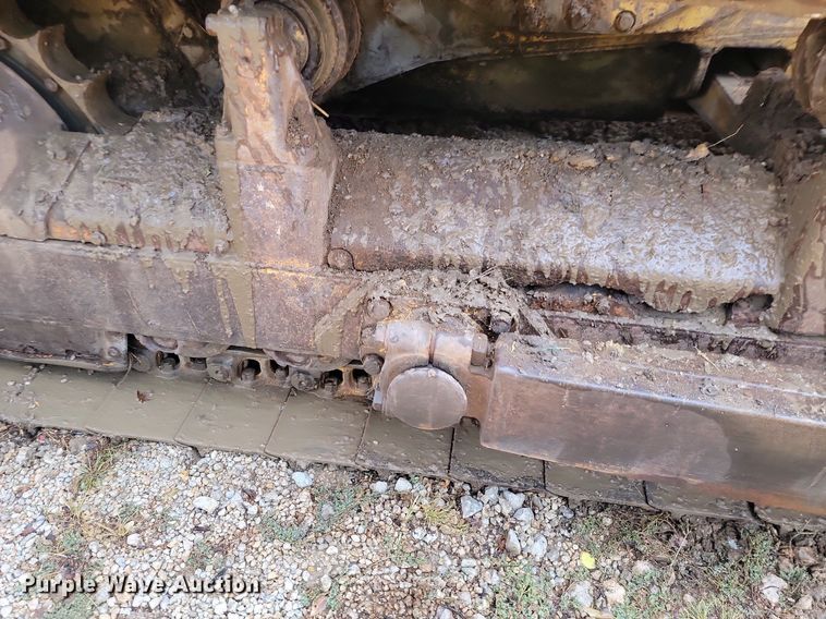 image for item JE9516 1984 Caterpillar D6D dozer