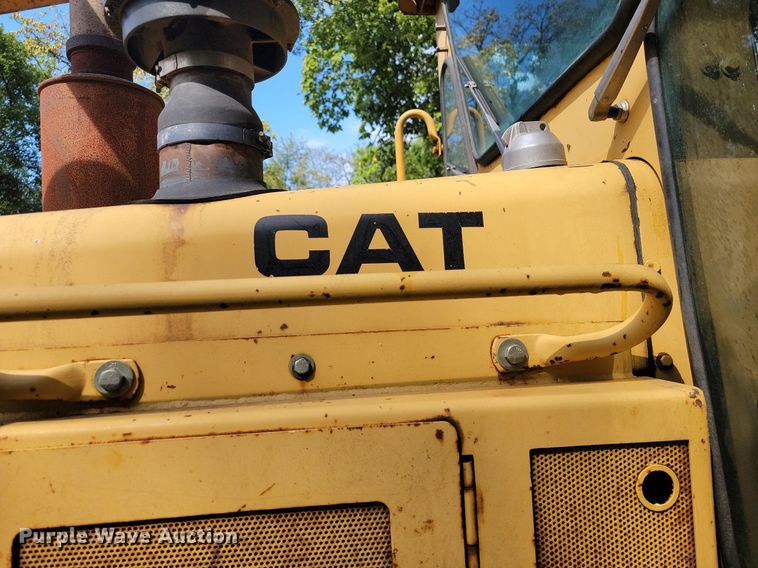 image for item JE9516 1984 Caterpillar D6D dozer