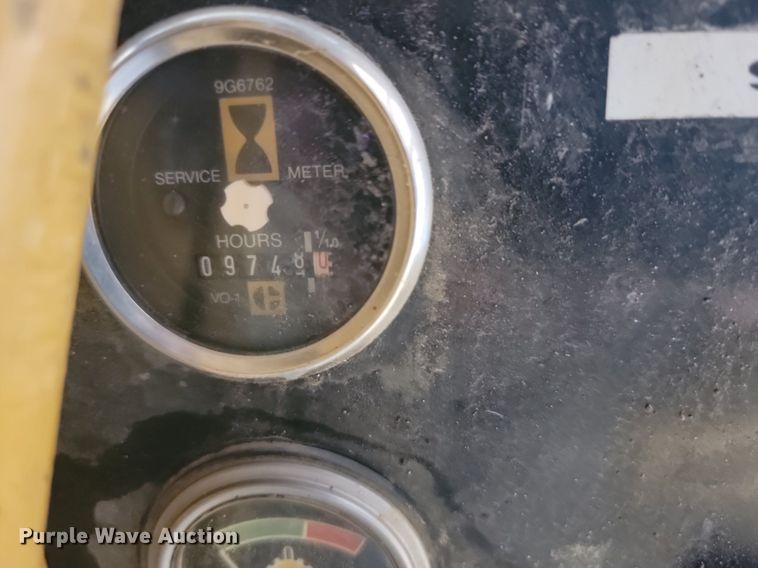 image for item JE9516 1984 Caterpillar D6D dozer