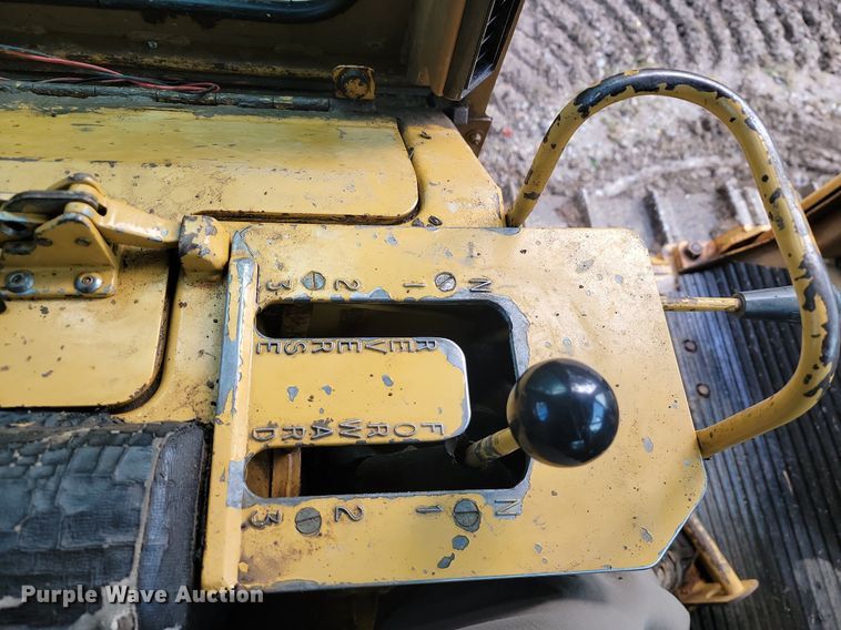 image for item JE9516 1984 Caterpillar D6D dozer