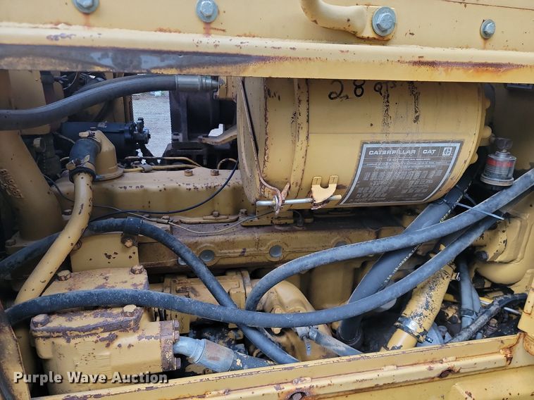 image for item JE9516 1984 Caterpillar D6D dozer
