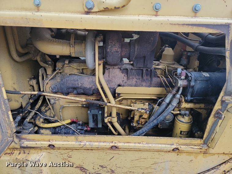 image for item JE9516 1984 Caterpillar D6D dozer