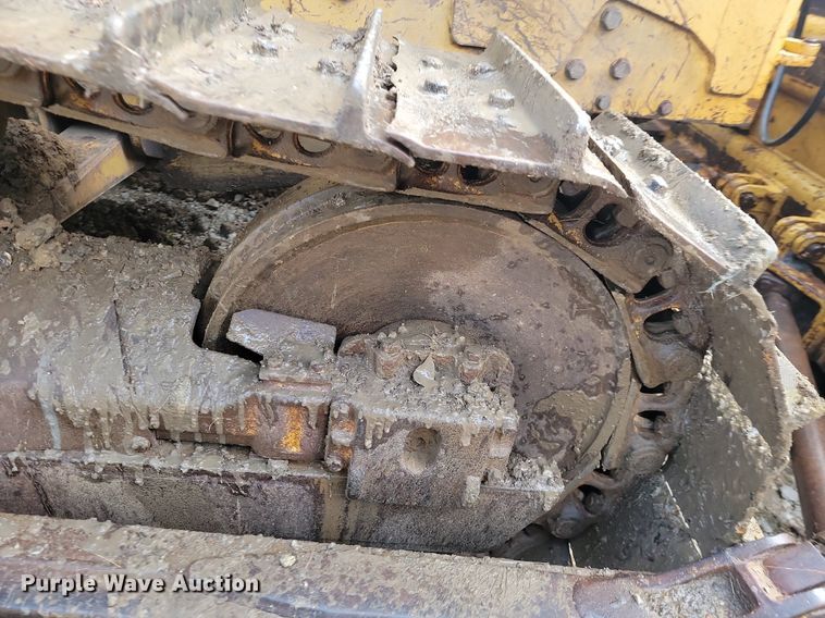 image for item JE9516 1984 Caterpillar D6D dozer