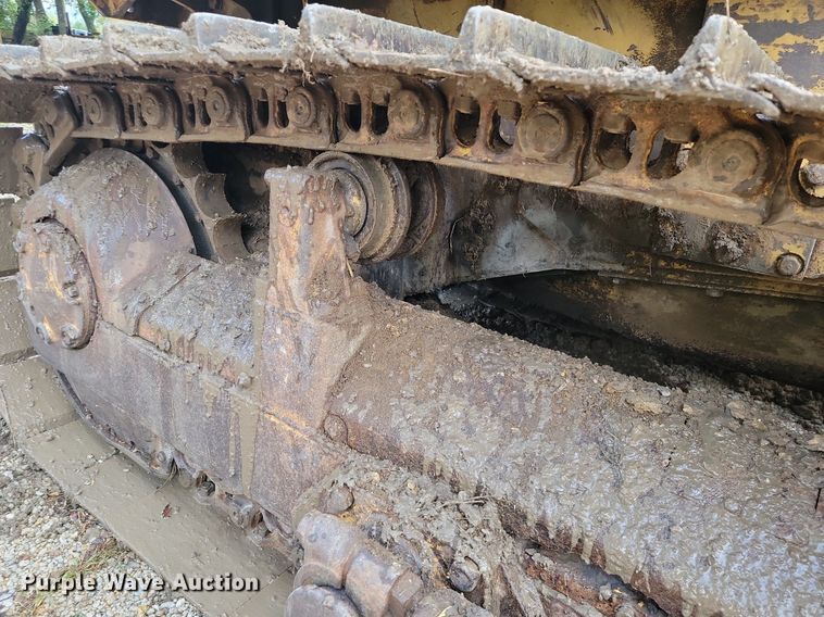 image for item JE9516 1984 Caterpillar D6D dozer