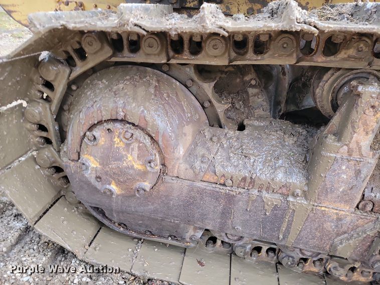 image for item JE9516 1984 Caterpillar D6D dozer