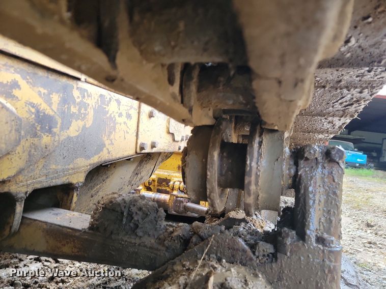 image for item JE9516 1984 Caterpillar D6D dozer