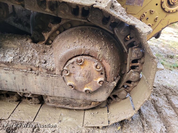 image for item JE9516 1984 Caterpillar D6D dozer