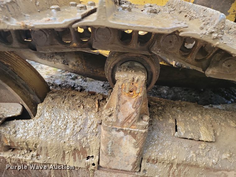 image for item JE9516 1984 Caterpillar D6D dozer