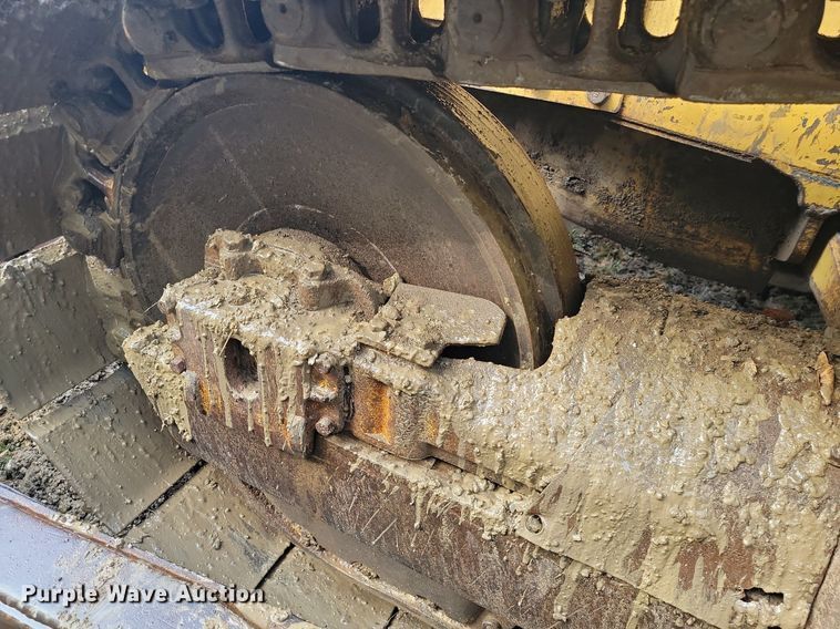 image for item JE9516 1984 Caterpillar D6D dozer