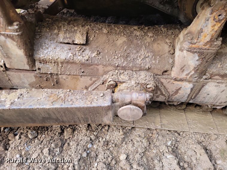 image for item JE9516 1984 Caterpillar D6D dozer