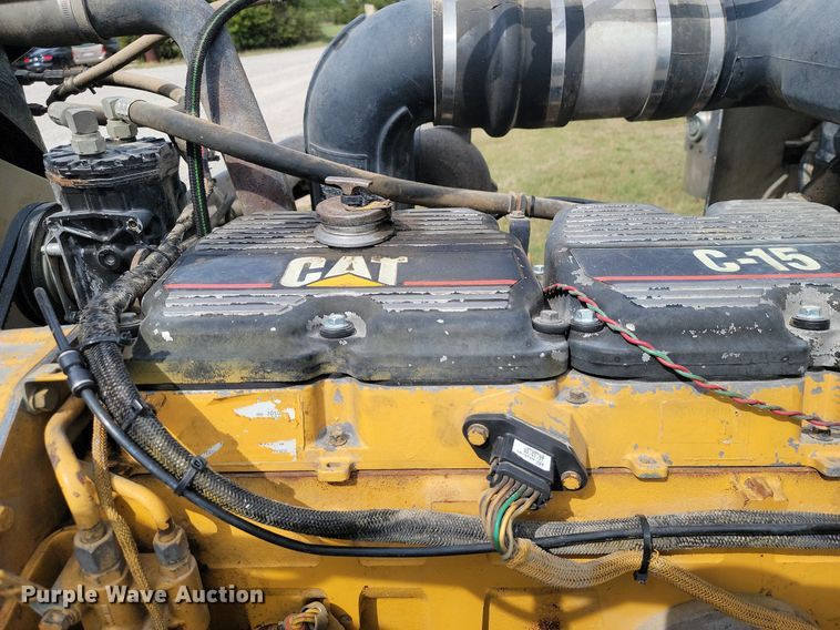 image for item JE9520 2000 Western star 4900 dump truck