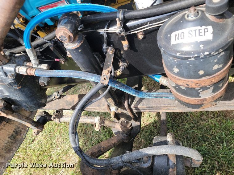 image for item JE9520 2000 Western star 4900 dump truck