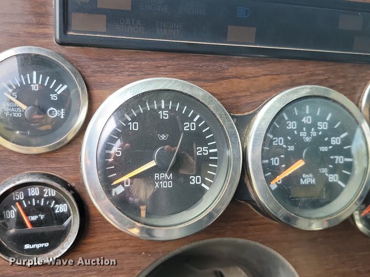 image for item JE9520 2000 Western star 4900 dump truck