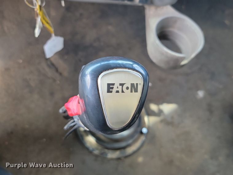 image for item JE9520 2000 Western star 4900 dump truck