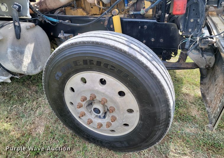 image for item JE9520 2000 Western star 4900 dump truck