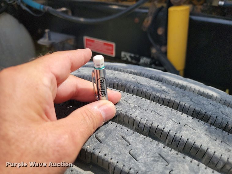 image for item JE9520 2000 Western star 4900 dump truck