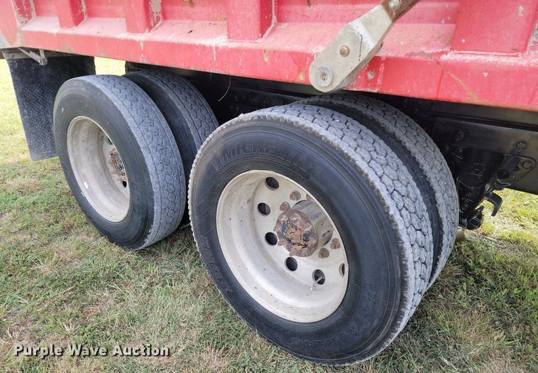 image for item JE9520 2000 Western star 4900 dump truck