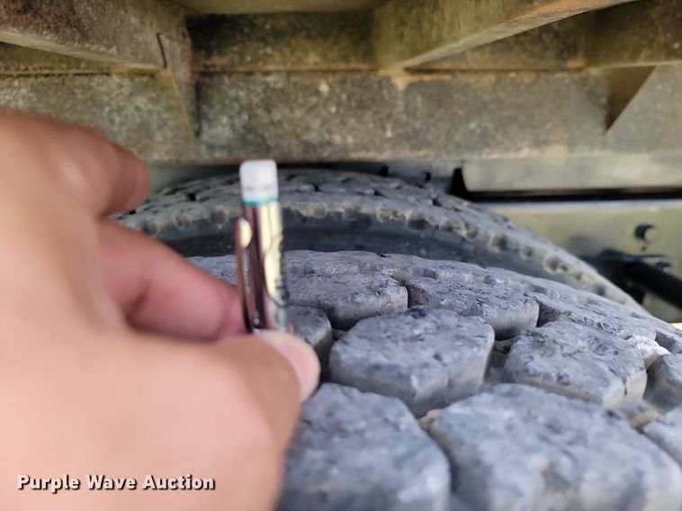 image for item JE9520 2000 Western star 4900 dump truck