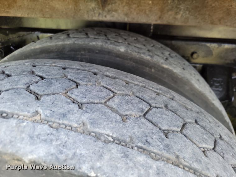 image for item JE9520 2000 Western star 4900 dump truck