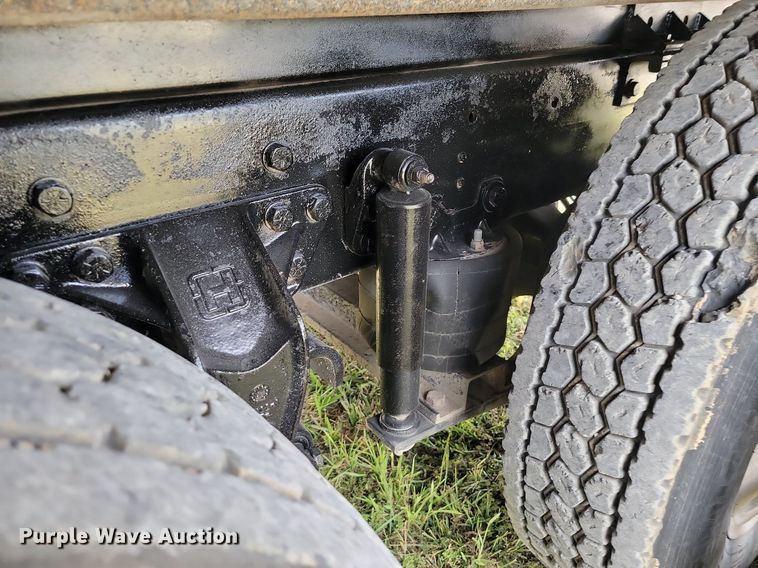 image for item JE9520 2000 Western star 4900 dump truck