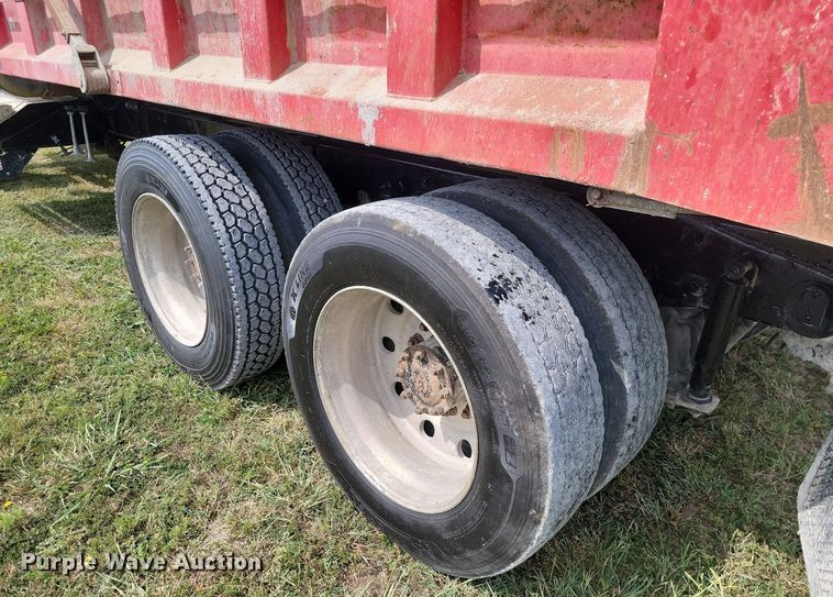 image for item JE9520 2000 Western star 4900 dump truck