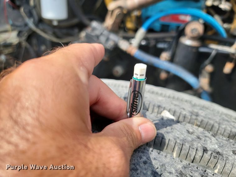 image for item JE9520 2000 Western star 4900 dump truck