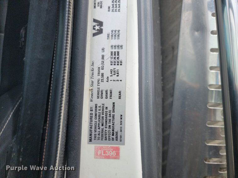 image for item JE9520 2000 Western star 4900 dump truck