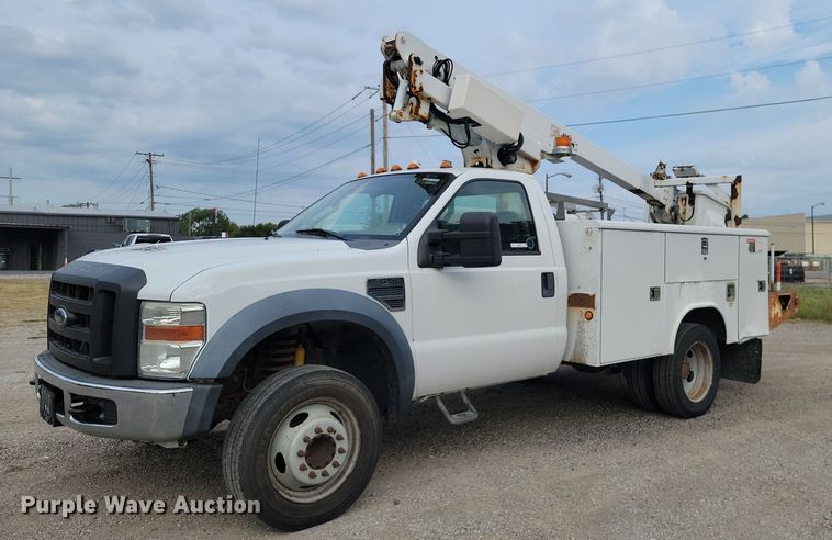 image for item JE9523 2009 Ford F450 Super Duty XL  bucket truck