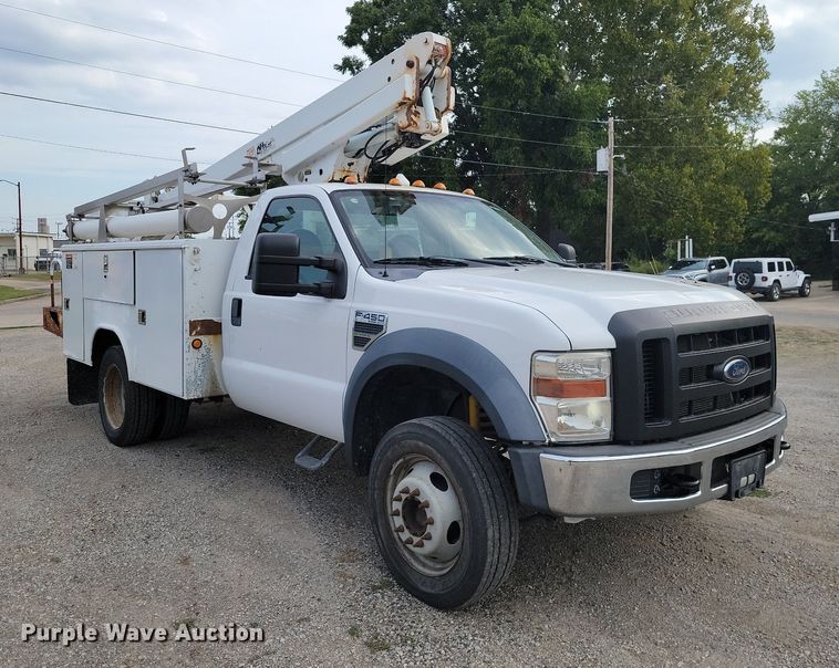 image for item JE9523 2009 Ford F450 Super Duty XL  bucket truck