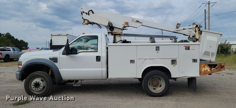 image for item JE9523 2009 Ford F450 Super Duty XL  bucket truck