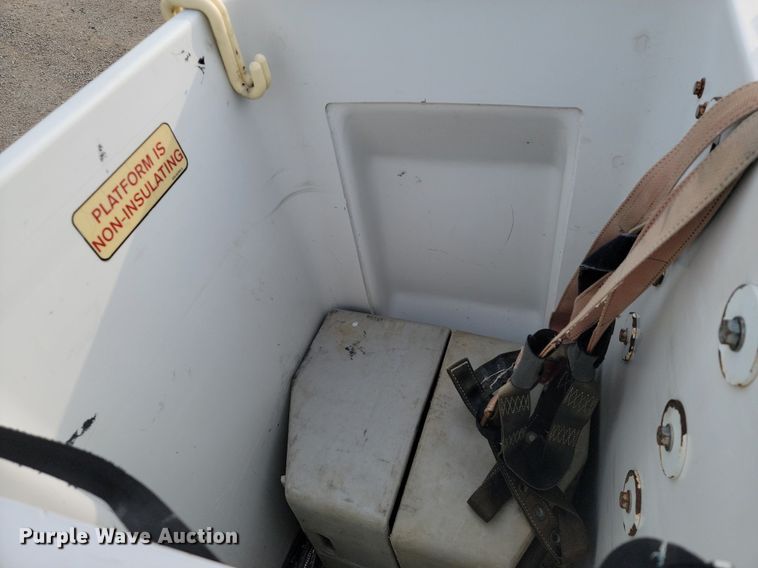 image for item JE9523 2009 Ford F450 Super Duty XL  bucket truck