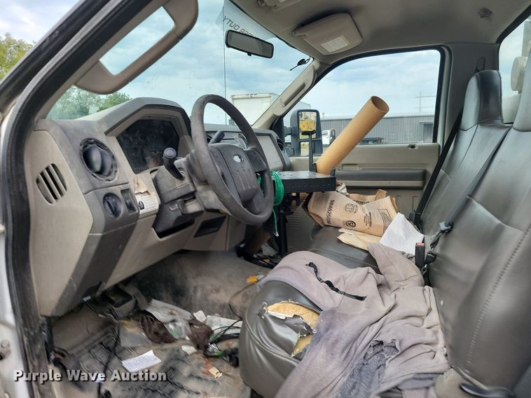 image for item JE9523 2009 Ford F450 Super Duty XL  bucket truck