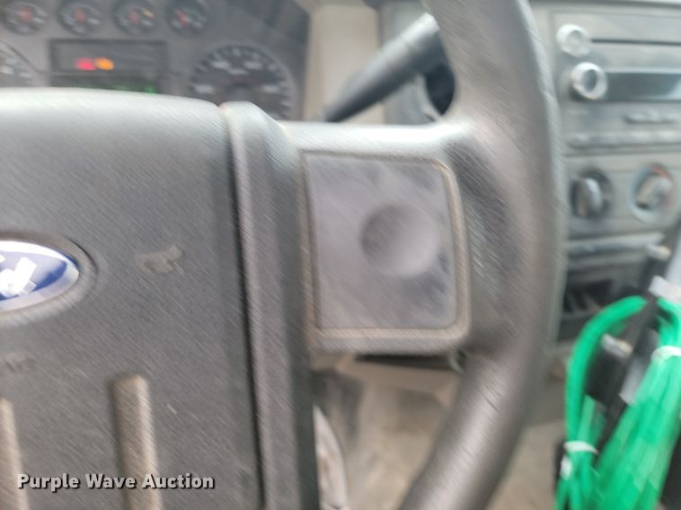 image for item JE9523 2009 Ford F450 Super Duty XL  bucket truck