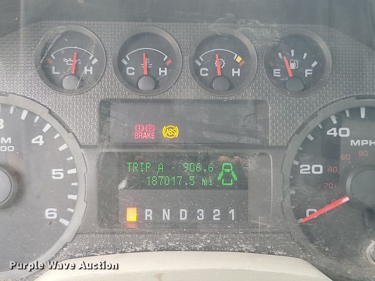 image for item JE9523 2009 Ford F450 Super Duty XL  bucket truck