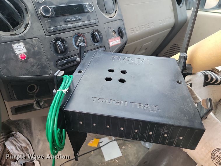 image for item JE9523 2009 Ford F450 Super Duty XL  bucket truck