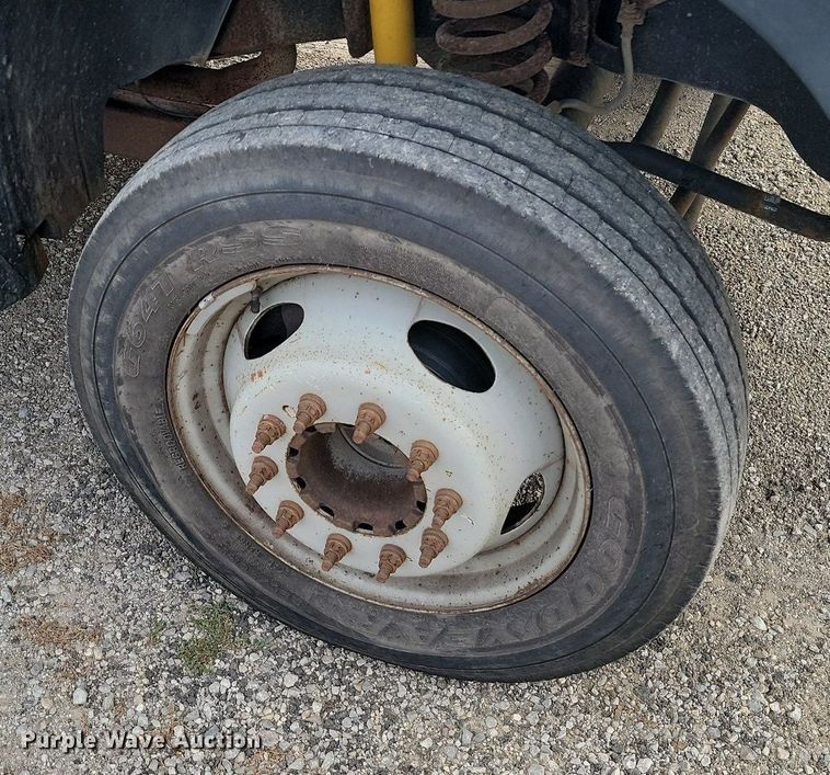 image for item JE9523 2009 Ford F450 Super Duty XL  bucket truck