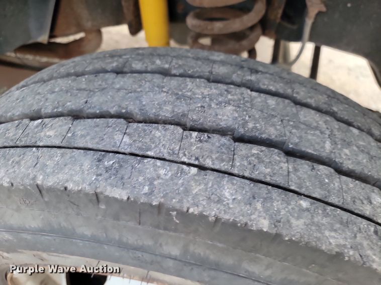 image for item JE9523 2009 Ford F450 Super Duty XL  bucket truck