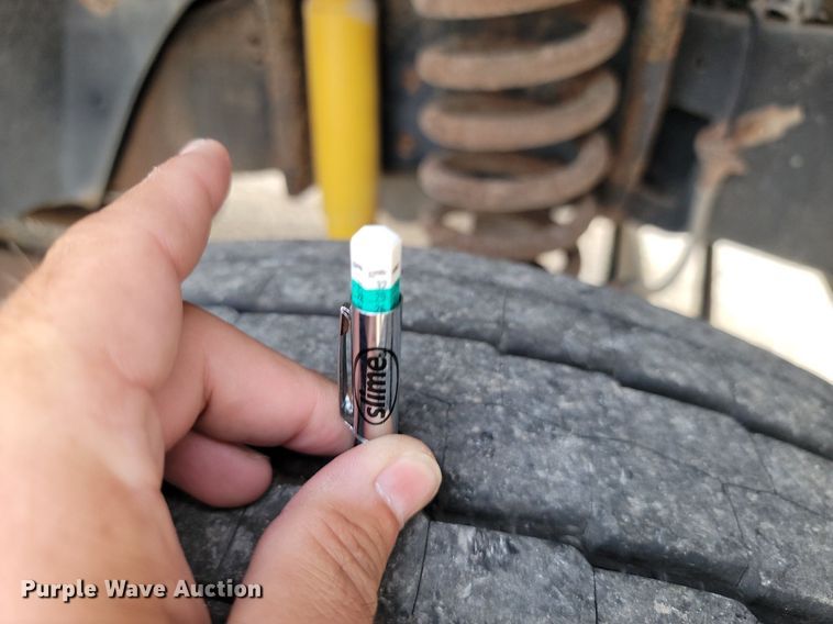 image for item JE9523 2009 Ford F450 Super Duty XL  bucket truck